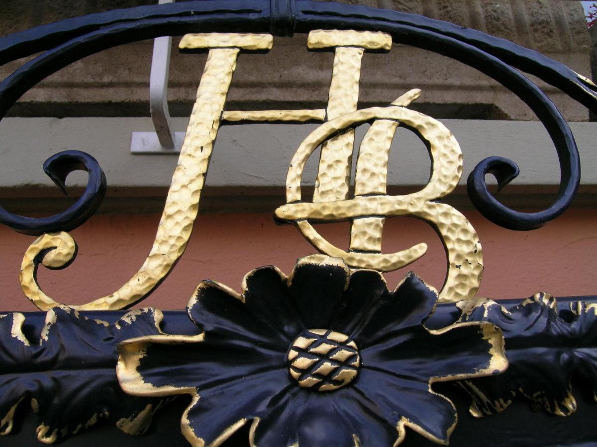 Hôtel Restaurant Le Bristol Niederbronn-les-Bains Exterior foto